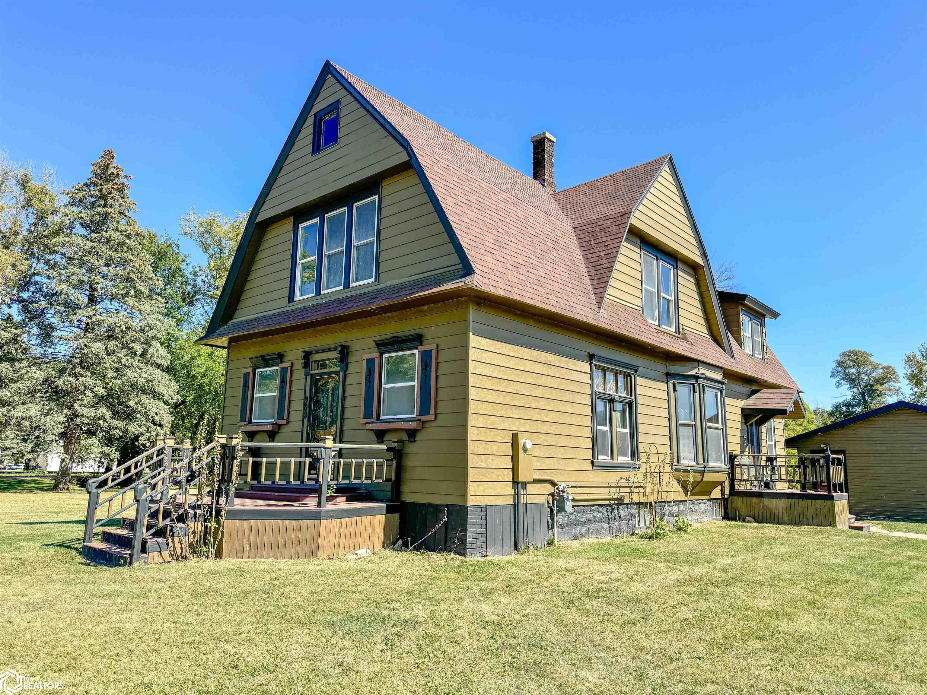 4th St, Hampton, IA 50441