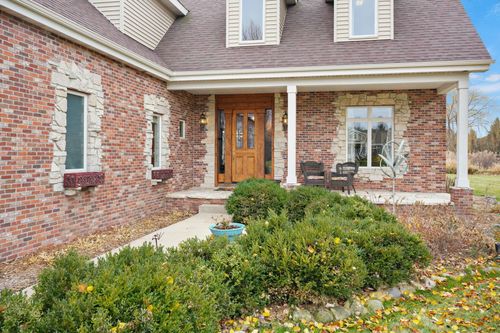 7685 Almor Dr, Verona, WI, 53593-8128 | Card Image