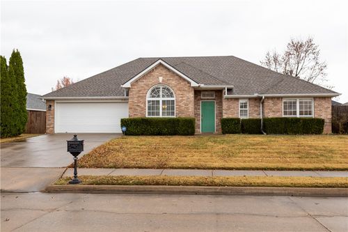 3505 W Center St, Rogers, AR, 72756-3996 | Card Image