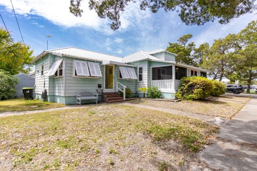 302 S 17th St, Morehead City, NC, 28557-4017 | Card Image
