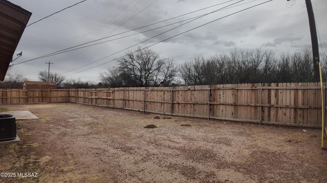 Back yard | Image 17