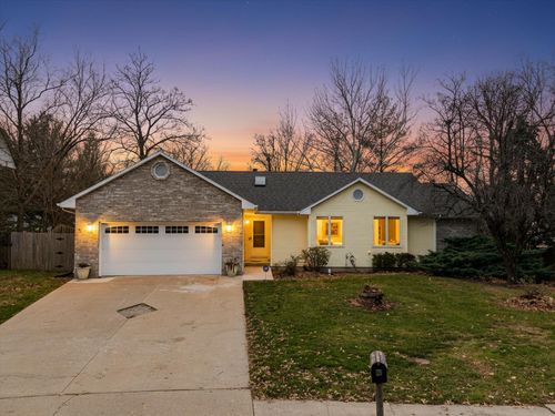 4520 E Bridgewood Dr, COLUMBIA, MO, 65203-5658 | Card Image