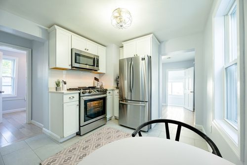 1 Avalon St, Revere, MA, 02151-3603 | Card Image