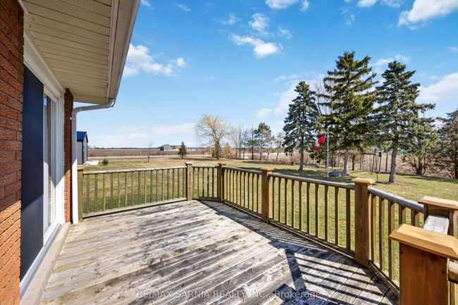 4186 Fairweather Rd, House other with 4 bedrooms, 2 bathrooms and 6 parking in Petrolia ON | Image 32