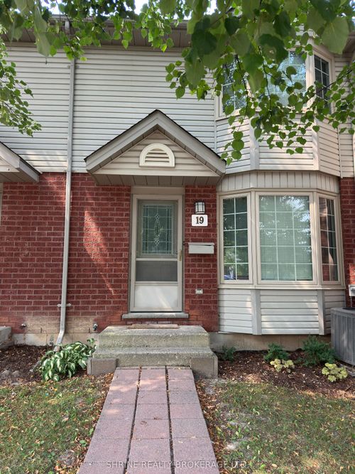 19-70 Chapman Crt, London, ON, N6G4Z4 | Card Image