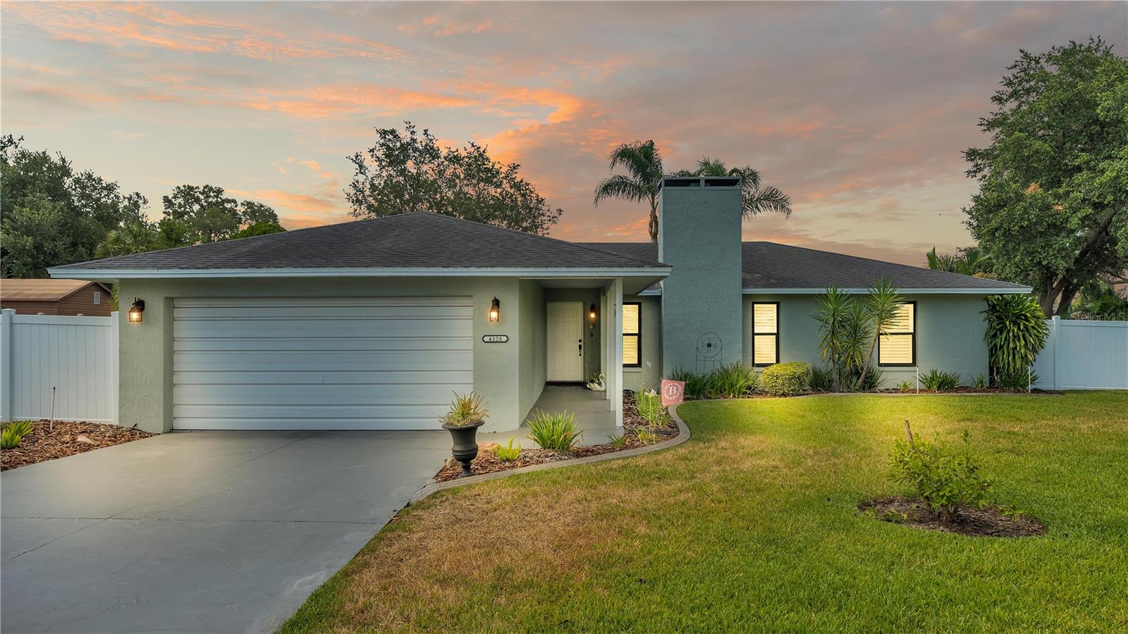 Iris St, Lakeland, FL 33813