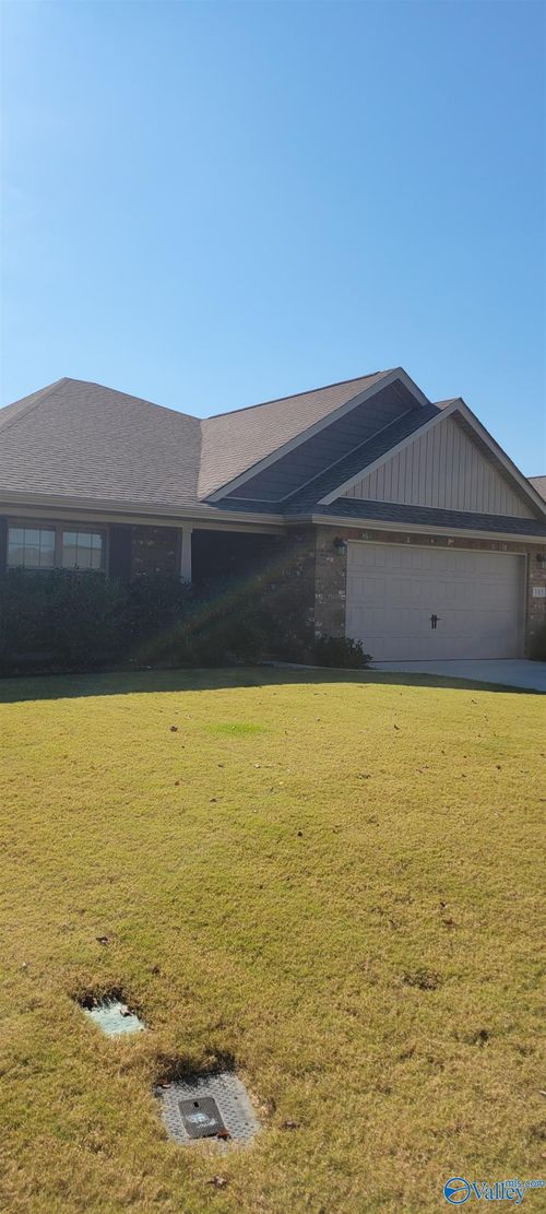185 Olde Dogwood Trl, Decatur, AL, 35603-7506 | Card Image