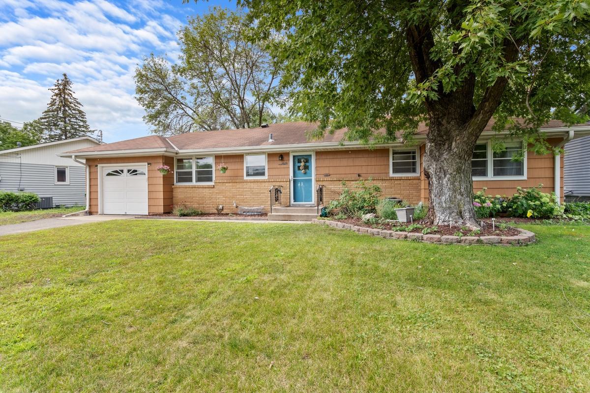 Flag Ave, Minneapolis, MN 55426