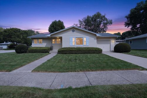 2016 Moreland Dr, Janesville, WI, 53548-0153 | Card Image