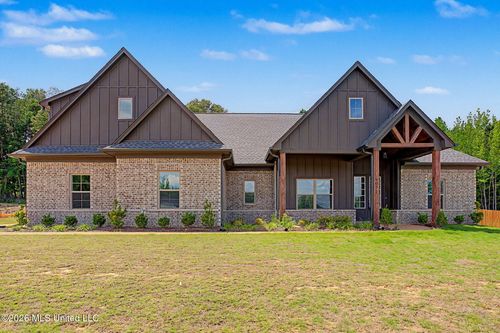 9072 Treadway Creek Dr, Hernando, MS, 38632-9351 | Card Image