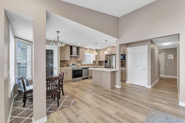 128 Laguna Close Ne, Home with 6 bedrooms, 4 bathrooms and 2 parking in Calgary AB | Image 8