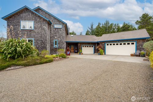 402 17th St Sw, Long Beach, WA, 98631-1703 | Card Image
