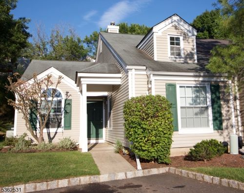 395 Terrace Ln, Bedminster, NJ, 07921-1927 | Card Image