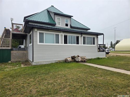 707 Railway Ave, Neudorf, SK, S0A2T0 | Card Image