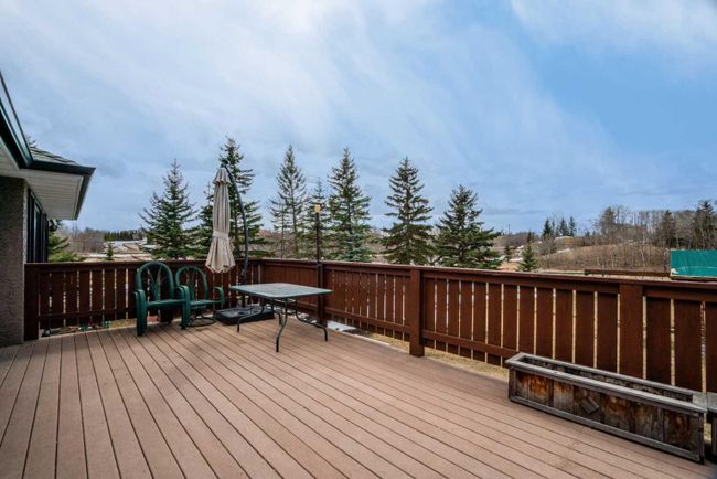 260011 Range Road 25, Home with 4 bedrooms, 3 bathrooms and 4 parking in Rural Rocky View County AB | Image 45