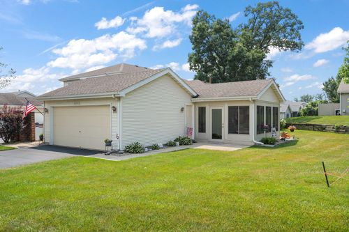 2251 Deerpath Dr W, Schererville, IN, 46375 | Card Image