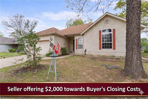 2 Lowther Ln, Bella Vista, AR, 72714-1826 | Card Image