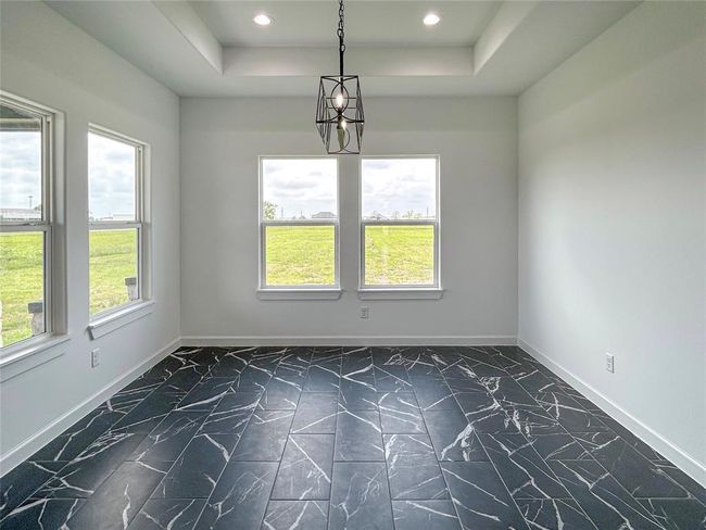 435 Angus Trl, House other with 4 bedrooms, 2 bathrooms and 2 parking in Angleton TX | Image 10