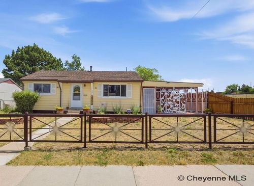 201 Stinson Ave, Cheyenne, WY, 82007-1112 | Card Image