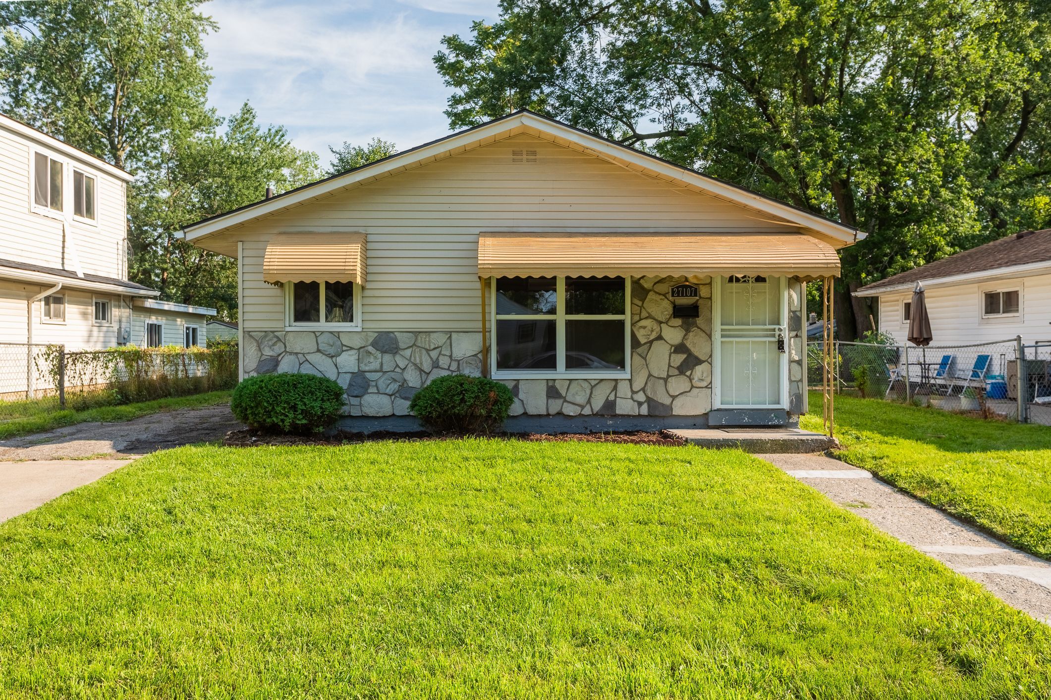 Florence St, Inkster, MI 48141