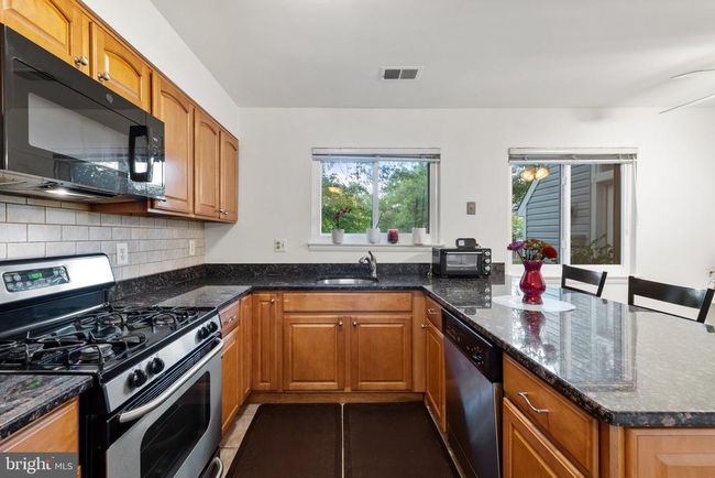 1522 Goldenrain Ct, Townhouse with 3 bedrooms, 4 bathrooms and null parking in RESTON VA | Image 15