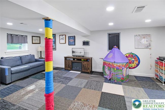 8539 Rextown Rd, House other with 4 bedrooms, 4 bathrooms and null parking in Slatington PA | Image 55