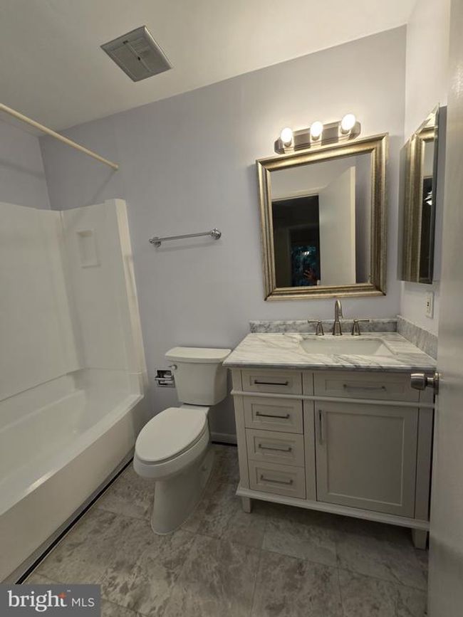 11721 Newbridge Ct, Townhouse with 4 bedrooms, 4 bathrooms and null parking in RESTON VA | Image 39