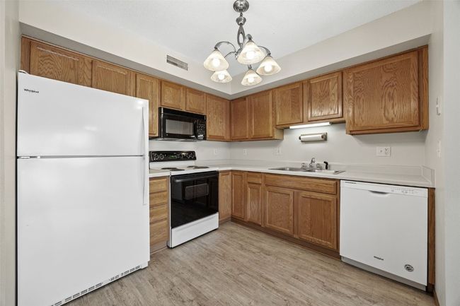 APT-2 - 3120 Wilson Ave Sw, Condo with 2 bedrooms, 1 bathrooms and null parking in Cedar Rapids IA | Image 9