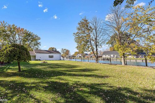 7284 Cardinal St, Clay, MI, 48001-4106 | Card Image