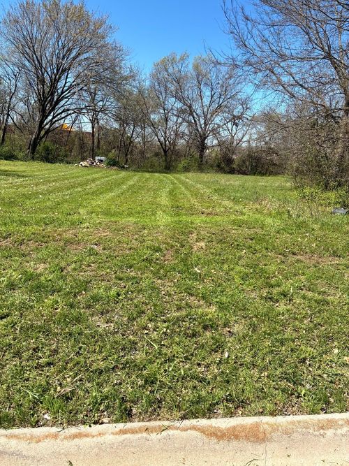 1103 Field St, Gainesville, TX, 76240 | Card Image