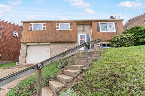 124 Preston Dr, Braddock, PA, 15104-2708 | Card Image