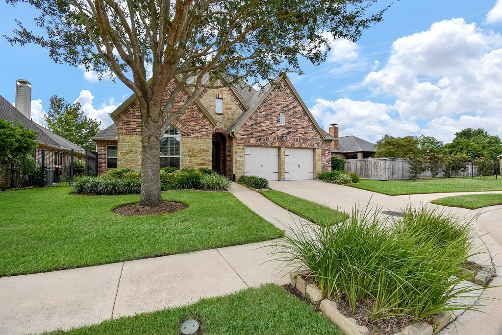 Willow Tree Ct, Missouri City, TX 77459