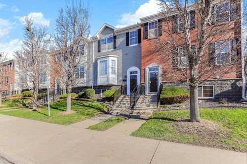 727 2nd St Ne, Hopkins, MN, 55343-8319 | Card Image