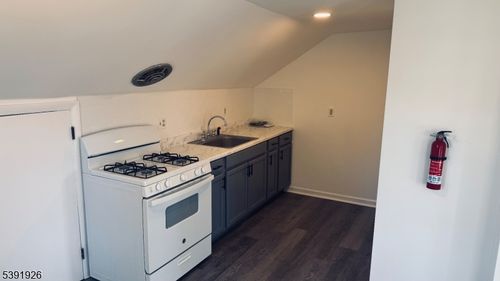 2139 Us Highway 206, BELLE MEAD, NJ, 08502-4032 | Card Image