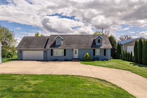4864 E Muggy Rd, Port Clinton, OH, 43452-3736 | Card Image