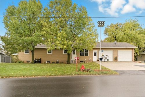 20611 Becker Lake Cir, Richmond, MN, 56368-8348 | Card Image