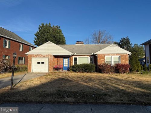 685 Colonial Ave, YORK, PA, 17403-3403 | Card Image