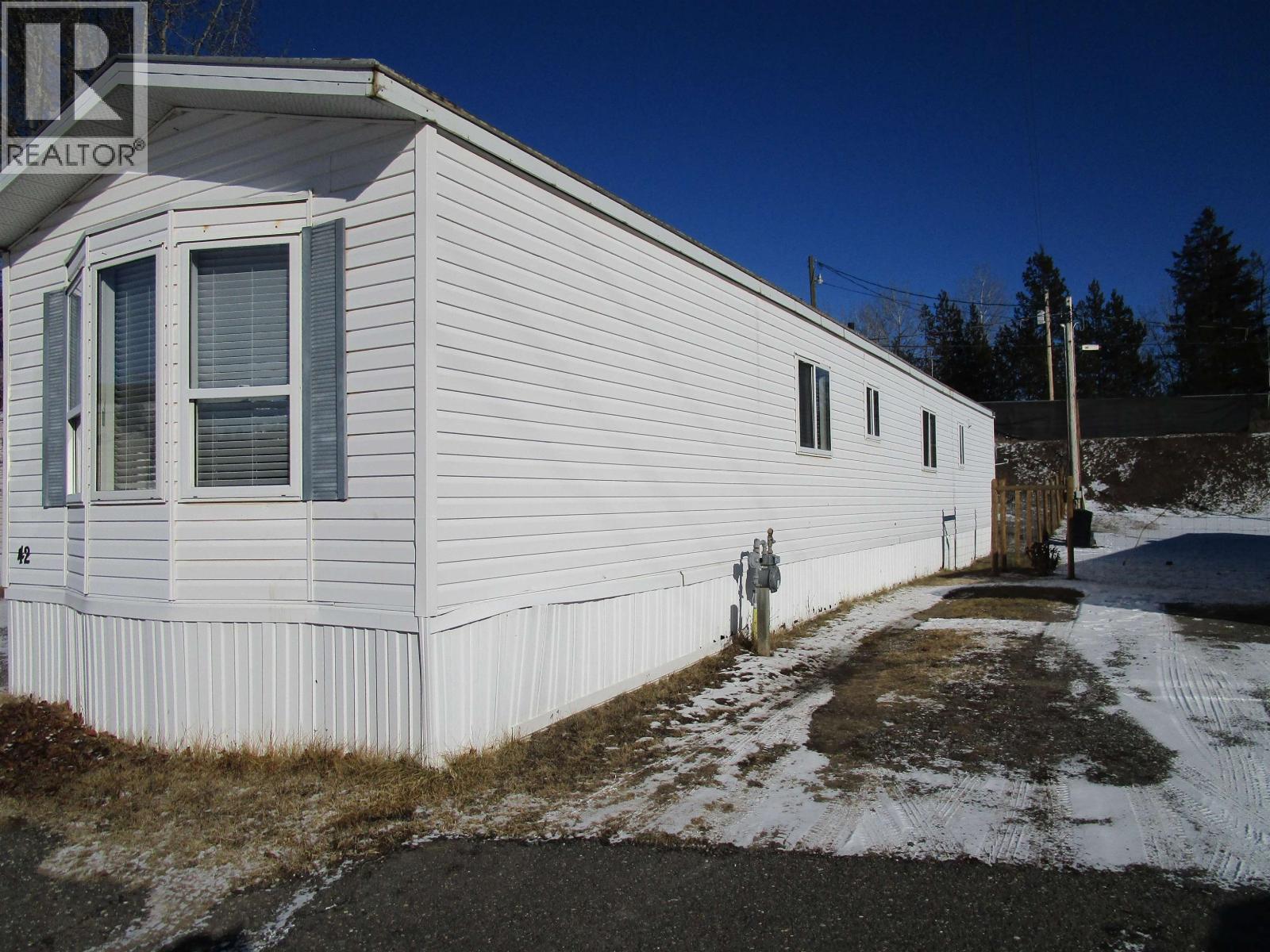 Residential in 103 Mile House 3