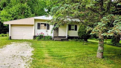 2399 Bonna Dr, Green, OH, 44685-9757 | Card Image