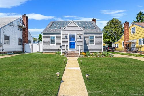 217 Stephen Street, Hempstead, NY, 11710 | Card Image