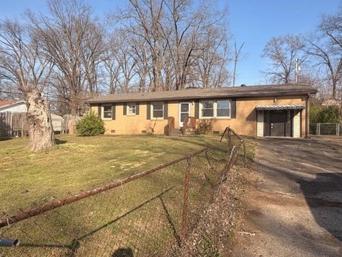 204 Yorktown Rd, Clarksville, TN, 37042-3631 | Card Image