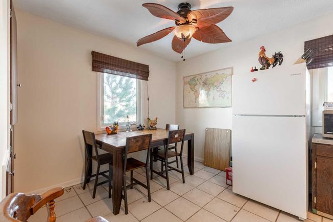 126 3 St, House other with 5 bedrooms, 2 bathrooms and 4 parking in Stirling AB | Image 9