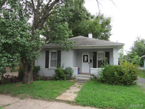 316 N 3rd St, Wood River, IL, 62095-2036 | Card Image