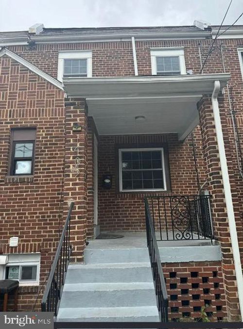 1402 18th Pl Se, WASHINGTON, DC, 20020-6802 | Card Image