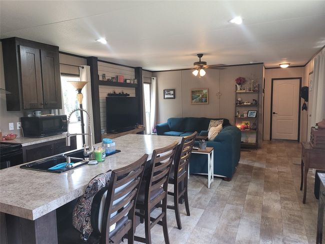 566 Herron Trl, House other with 2 bedrooms, 2 bathrooms and 10 parking in McDade TX | Image 7