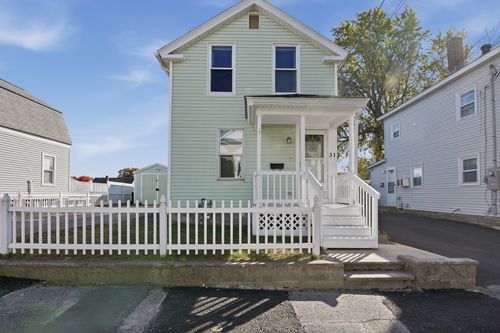 31 Bunker Hill Ave, Lowell, MA, 01850 | Card Image