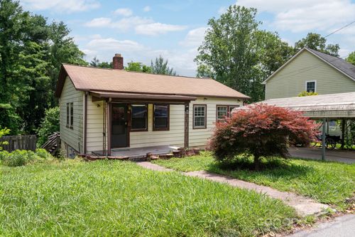 70 Galax Ave, Asheville, NC, 28806-3226 | Card Image