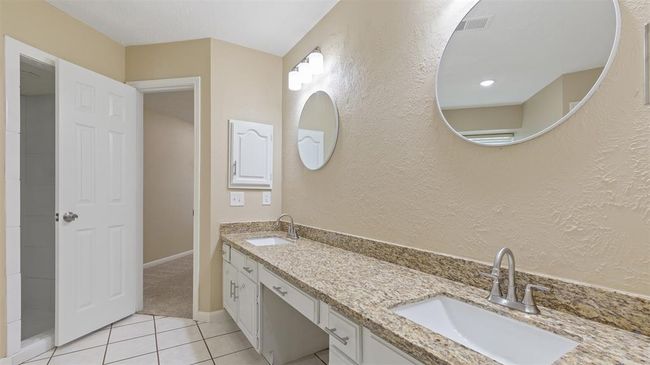 Primary bath | Image 18