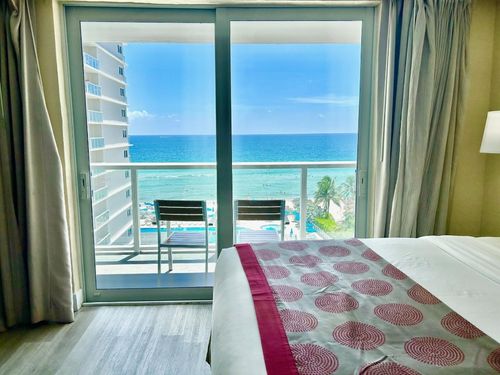 646-19201 Collins Ave, Sunny Isles Beach, FL, 33160-2202 | Card Image