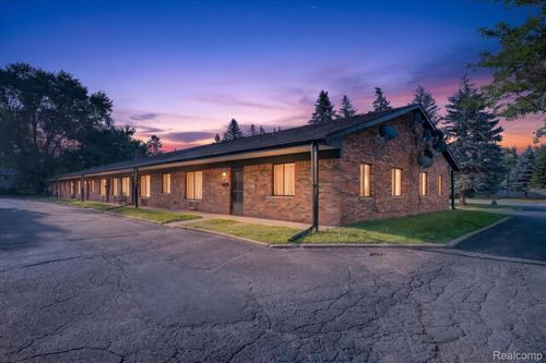 7-151 E Mchattie, South Lyon, MI, 48178 | Card Image